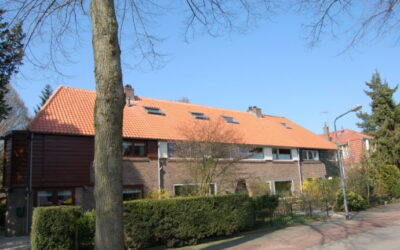 Dakrenovatie 4 woningen in Hilversum.